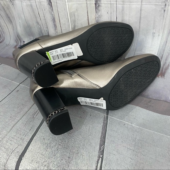 Preston & York Size 7.5M Olina Metallic Leather Chain Heel Chelsea Booties Zip - Picture 10 of 12